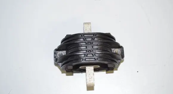 BMW 5 F10 F11 Engine mount bracket 6775916 22326775916