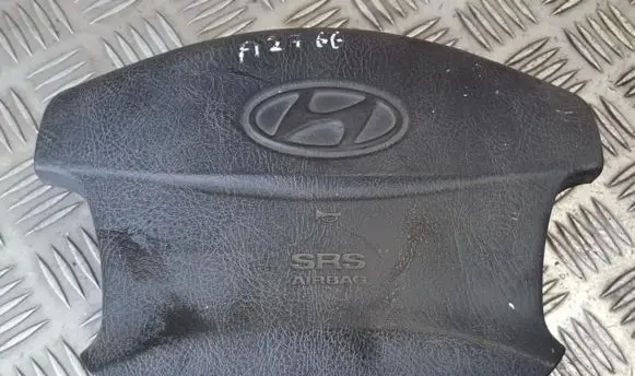 Hyundai Trajet Steering wheel airbag