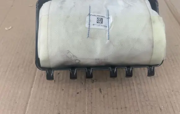 Jeep Compass Passenger airbag P05108546AC 6053028 05411