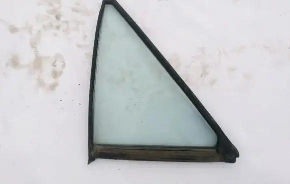 Rear vent window glass