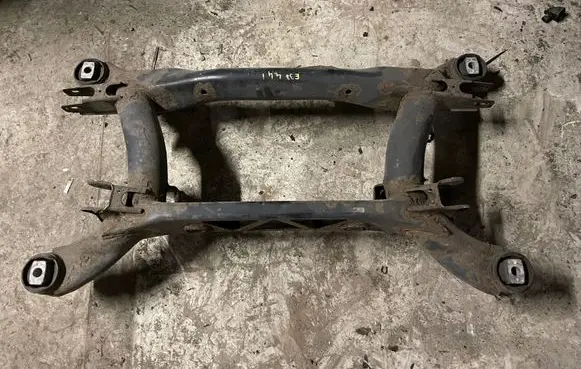 BMW 7 E38 Rear subframe 33311090510