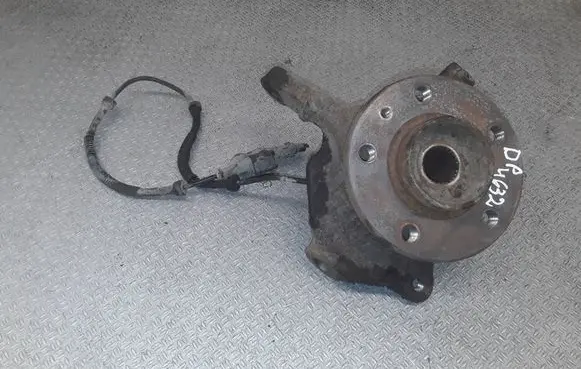 Nissan Primastar Front wheel hub spindle knuckle