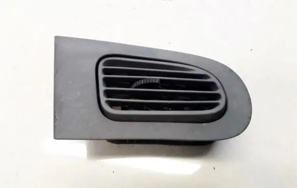Ford Escort Dash center air vent grill F7C654043C38 F7C6-54043C38