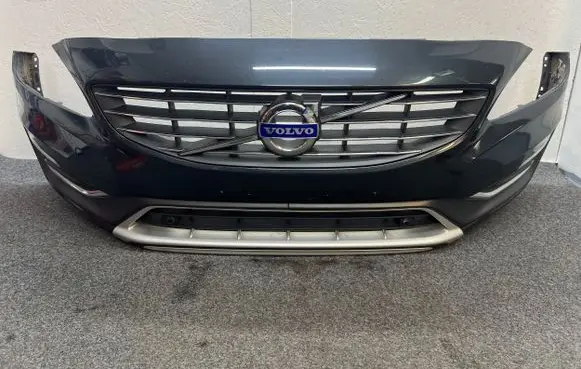 Volvo S60 Front bumper 31323831
