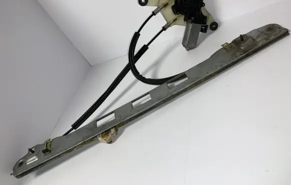 Renault Master III Front door window regulator with motor 807200008R