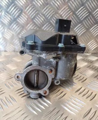Skoda Octavia Mk3 (5E) EGR valve 04L131501C 03943