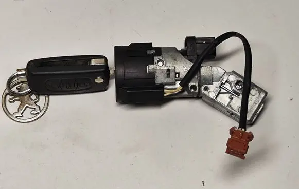 Peugeot 407 Ignition lock N0502455 N0502073
