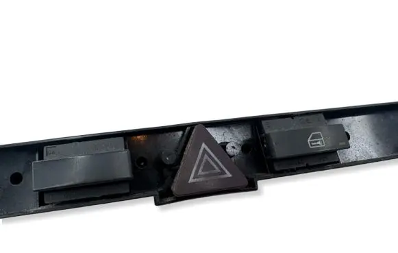 Opel Signum Hazard light switch 13100105 0320 03758075
