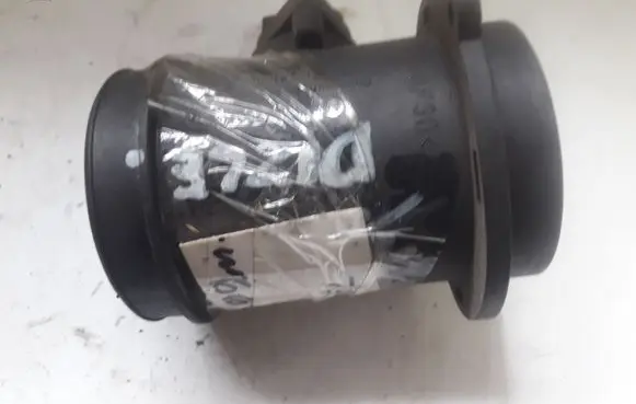 Mercedes-Benz E W210 Mass air flow meter 0281002152