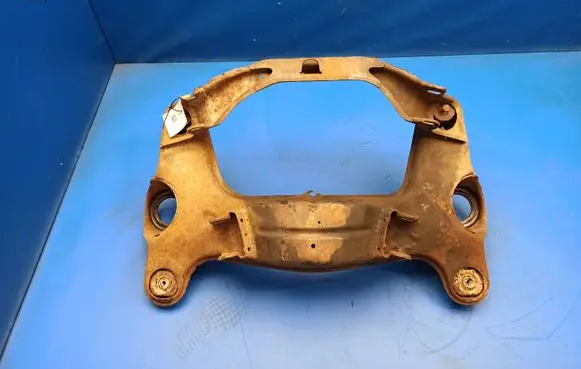 Mercedes-Benz COMPAKT W115 Front subframe