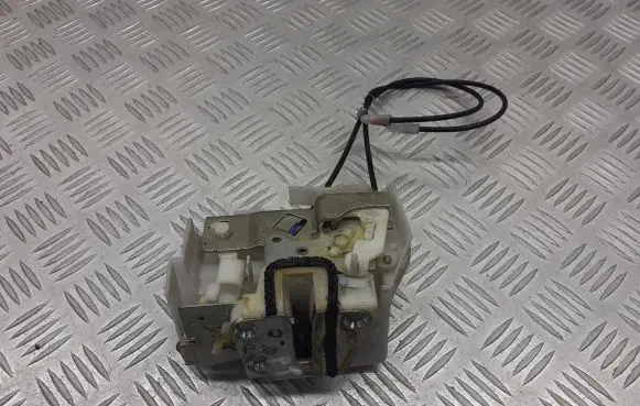 Suzuki Alto Rear door lock