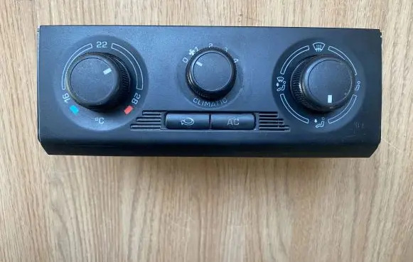 Skoda Fabia Mk2 (5J) Climate control unit 5J0820045 901513690000 9064