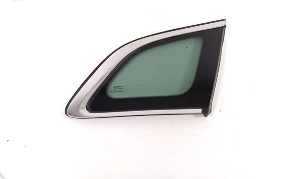 Renault Kadjar Rear side window 833069655R