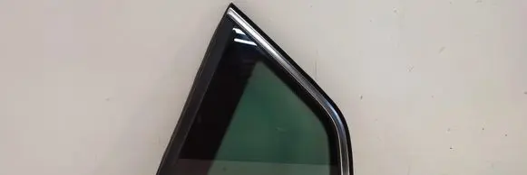 Rear side window