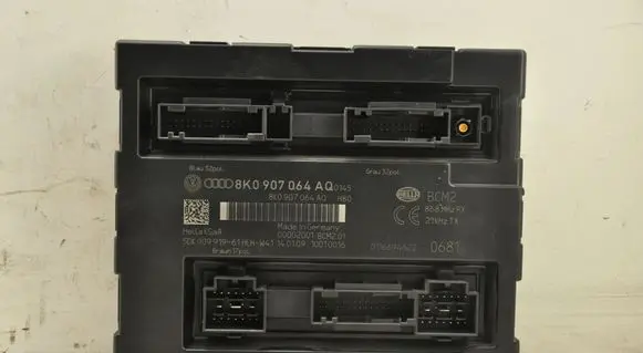 Audi Q5 SQ5 Central body control module 8K0907064AQ