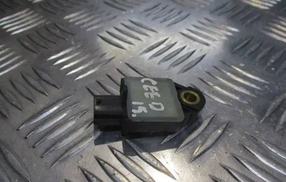 KIA Ceed Airbag deployment crash/impact sensor 95920-2H000