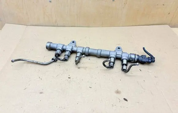 Fiat 500L Fuel main line pipe 55234437 0445214217