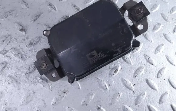 Toyota Camry VIII XV70 Distronic sensor radar 8821062020 2301008112 811200036886