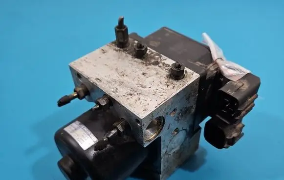 Toyota RAV 4 (XA10) ABS Pump 4451042020 IMPRK1546399