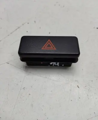 BMW 5 E34 Hazard light switch 13907511 613113907511