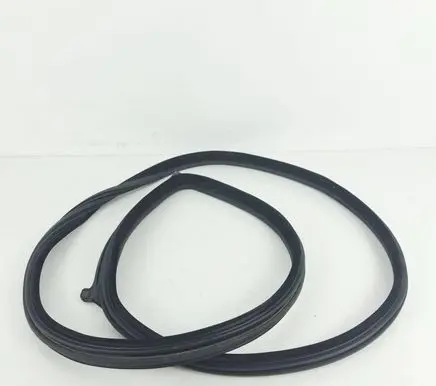 BMW 6 F06 Gran coupe Rubber seal front door (on door) 7275297