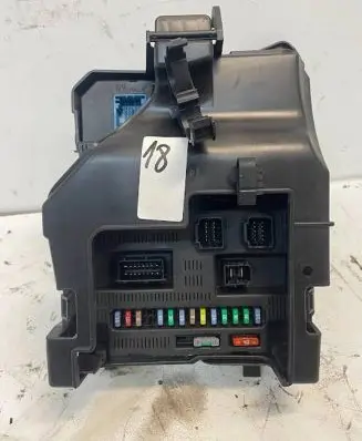 Peugeot 807 Fuse module 9659285580