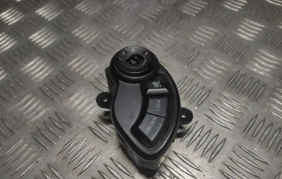 Hyundai Santa Fe Wing mirror switch 9353026000 9353026020 9353026030