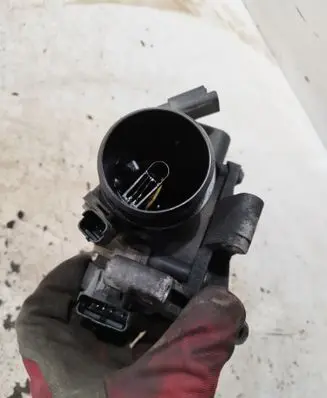 Citroen C3 Picasso Throttle valve 9660030380 25365219