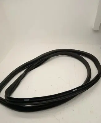 Mercedes-Benz CLS C218 X218 Rubber seal front door window/glass A2187202078