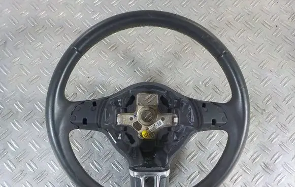 Volkswagen Golf Plus Steering wheel 5K0419091J 61971002A 27112010