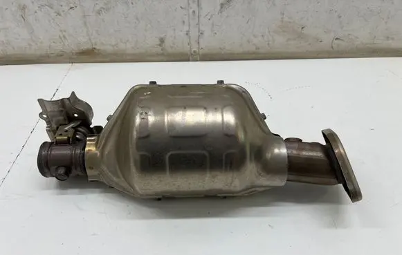 Mazda 3 Catalyst/FAP/DPF particulate filter PEEL4J25 PEEL 4J25