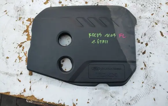 Ford Focus Engine cover (trim) AV6Q6N041A