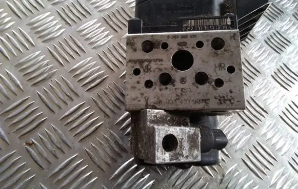 Mercedes-Benz E W210 ABS Pump 0265202436 A0034313012