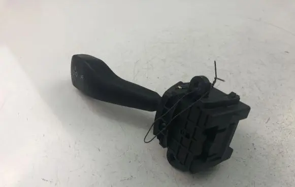 BMW 3 E46 Indicator stalk 8363662H