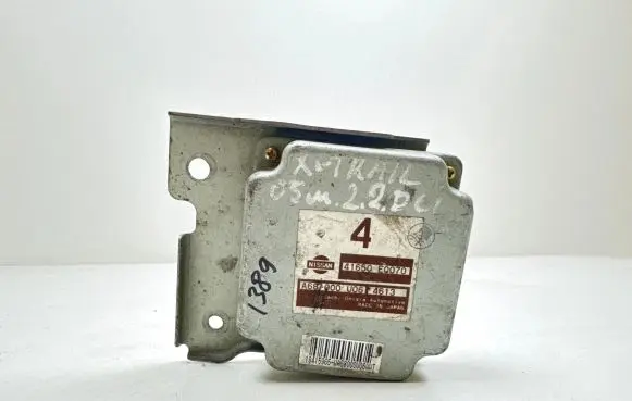 Nissan X-Trail T30 Torque split ecu control unit/module 41650EQ070 A68000U06