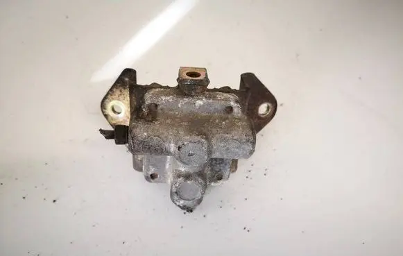 Toyota Yaris Verso Brake power pressure regulator 