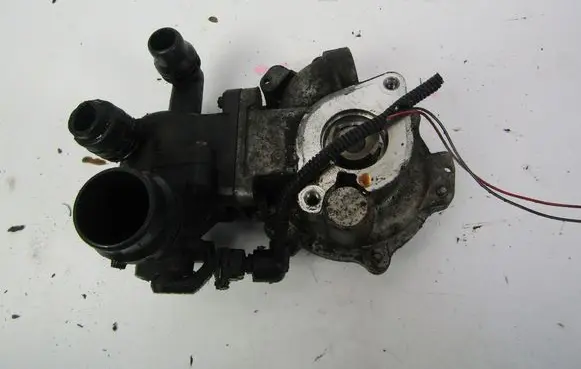 BMW X3 E83 Water pump 