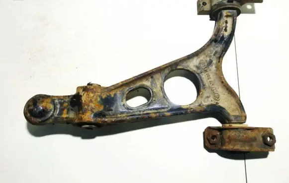 Alfa Romeo 164 Front lower control arm/wishbone