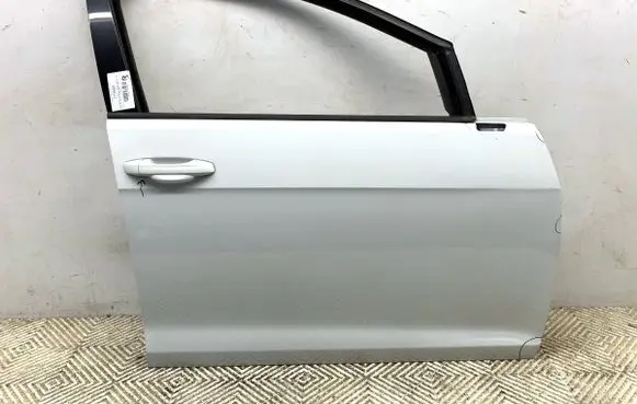 Volkswagen Golf VII Front door LC9A