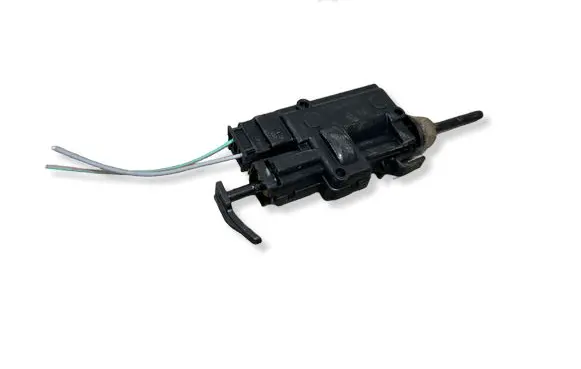 Renault Megane III Fuel tank cap lock 8200305732