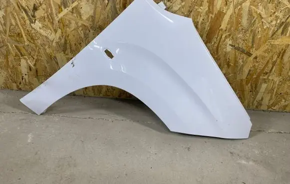 Peugeot Partner III Fender