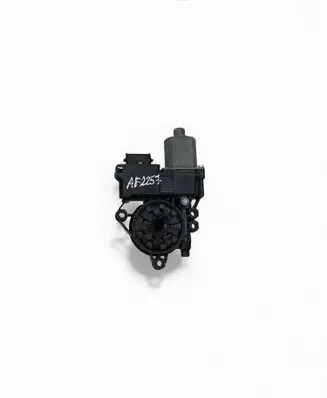 Hyundai i40 Rear door window regulator motor 1137328730