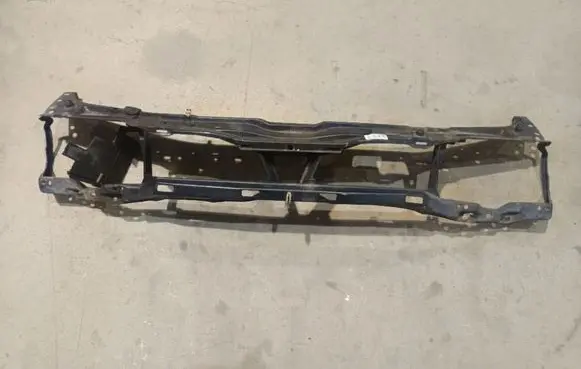 Volkswagen PASSAT B4 Radiator support slam panel 