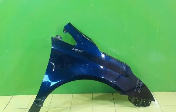 Toyota Avensis T270 Fender PRZOD PRAWY