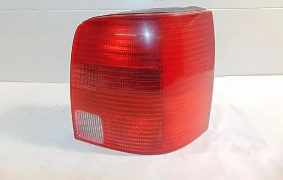 Volkswagen PASSAT B5 Rear/tail lights 3B5945096G 3B5945112F