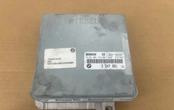 BMW X5 E53 Engine control unit/module 2247891 0281001373 28RTE044