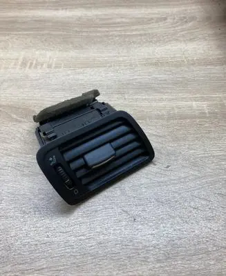 Volkswagen PASSAT B6 Dashboard side air vent grill/cover trim 3C2819702E