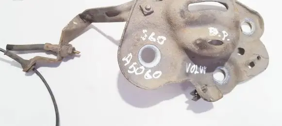 Volvo S60 Engine mounting bracket