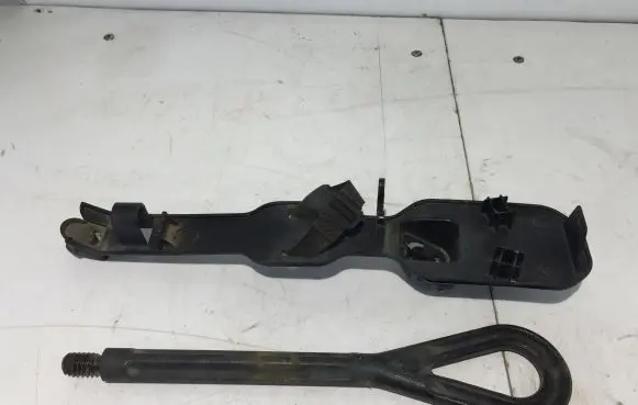 Towing hook eye
