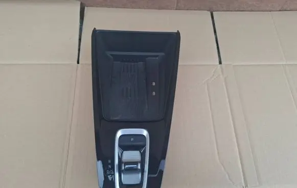 Skoda Octavia Mk4 Gear selector 0077726 5E4713203CK 03102024